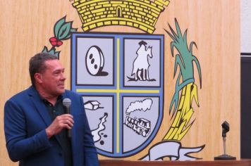 Foto - SESSÃO SOLENE DE ENTREGA DE TÍTULOS DE CIDADÃO 2024 