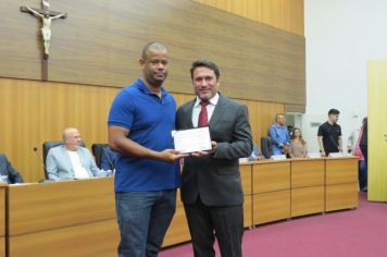 Foto - SESSÃO SOLENE DE ENTREGA DE TÍTULOS DE CIDADÃO 2024 