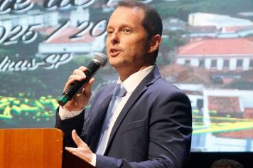 Foto - SOLENIDADE DE POSSE DO PREFEITO, VICE-PREFEITO E VEREADORES E INSTALAÇÃO DA 20ª LEGISLATURA DA CÂMARA MUNICIPAL