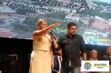 Foto - SOLENIDADE DE POSSE DO PREFEITO, VICE-PREFEITO E VEREADORES E INSTALAÇÃO DA 20ª LEGISLATURA DA CÂMARA MUNICIPAL
