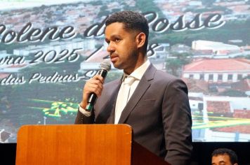 Foto - SOLENIDADE DE POSSE DO PREFEITO, VICE-PREFEITO E VEREADORES E INSTALAÇÃO DA 20ª LEGISLATURA DA CÂMARA MUNICIPAL