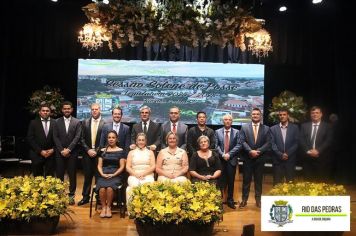 Foto - SOLENIDADE DE POSSE DO PREFEITO, VICE-PREFEITO E VEREADORES E INSTALAÇÃO DA 20ª LEGISLATURA DA CÂMARA MUNICIPAL