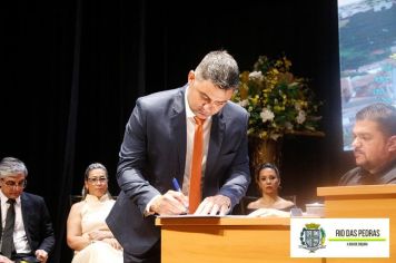 Foto - SOLENIDADE DE POSSE DO PREFEITO, VICE-PREFEITO E VEREADORES E INSTALAÇÃO DA 20ª LEGISLATURA DA CÂMARA MUNICIPAL