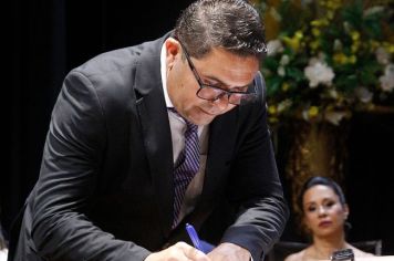 Foto - SOLENIDADE DE POSSE DO PREFEITO, VICE-PREFEITO E VEREADORES E INSTALAÇÃO DA 20ª LEGISLATURA DA CÂMARA MUNICIPAL