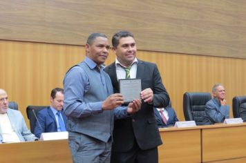 Foto - SESSÃO SOLENE DE ENTREGA DE TÍTULOS DE CIDADÃO 2024 