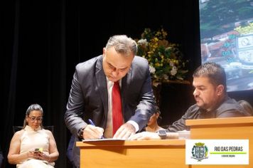 Foto - SOLENIDADE DE POSSE DO PREFEITO, VICE-PREFEITO E VEREADORES E INSTALAÇÃO DA 20ª LEGISLATURA DA CÂMARA MUNICIPAL