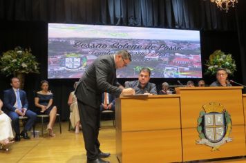 Foto - SOLENIDADE DE POSSE DO PREFEITO, VICE-PREFEITO E VEREADORES E INSTALAÇÃO DA 20ª LEGISLATURA DA CÂMARA MUNICIPAL