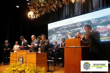 Foto - SOLENIDADE DE POSSE DO PREFEITO, VICE-PREFEITO E VEREADORES E INSTALAÇÃO DA 20ª LEGISLATURA DA CÂMARA MUNICIPAL