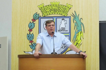 Acompanhe a participação do vereador Leandro Penatti na 13ª sessão da Câmara Municipal