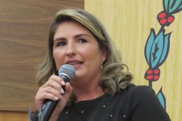 Vanessa pede reparos na iluminação pública nas proximidades do Centro Pastoral João Paulo II