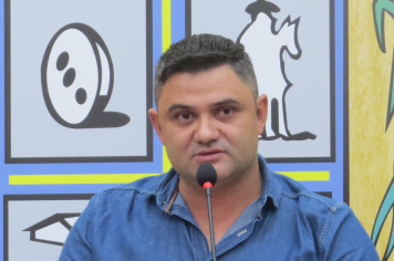 Jhony do Depósito indica melhorias  no entorno de Escola Municipal