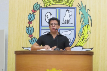 Professor Geraldo pede convocação da CPFL para esclarecimentos sobre demora na substituição de lâmpadas queimadas 