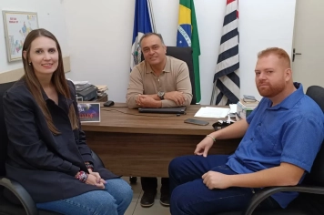 Câmara Municipal de Rio das Pedras recebe visita de Olívia Fonseca