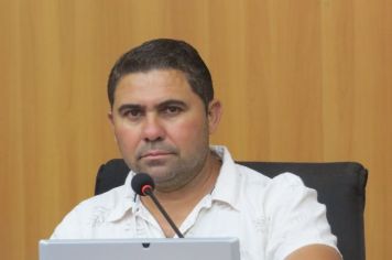 Vereador Nivaldo participa da 32a Sessão da Câmara  e apresenta duas indicações
