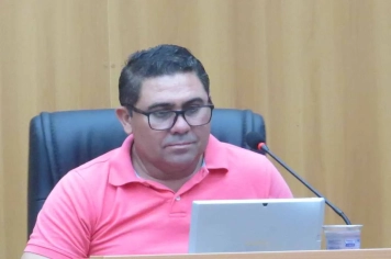 Vereador Nivaldo pede mais veículos para transporte escolar na zona rural 