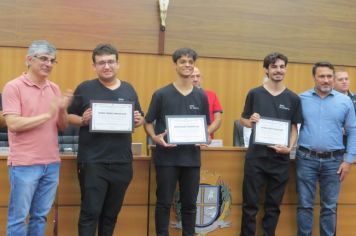Câmara homenageia estudantes por conquista do prêmio Samsung Solve for Tomorrow