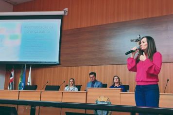 VANESSA BOTAM PROMOVEU PALESTRAS SOBRE COMUNICAÇÃO E DIREITOS DOS AUTISTAS