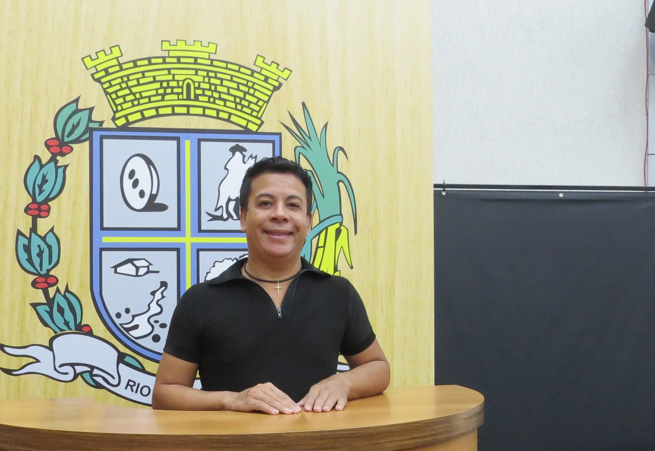 Professor Geraldo pede serviços de limpeza e manutenção Centro Educacional e Pedagógico