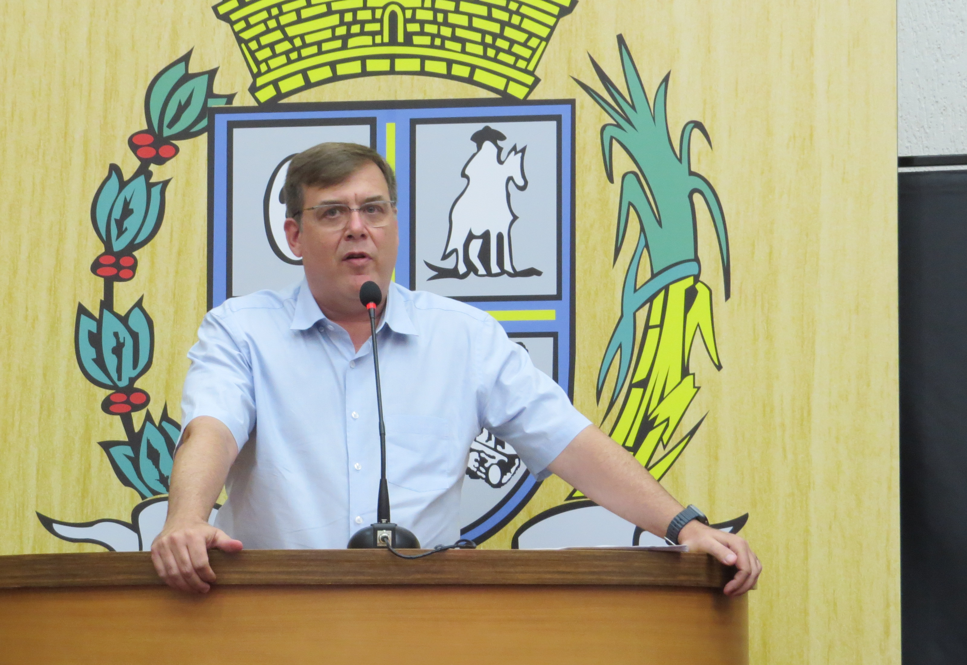 Leandro Penatti pediu solução para melhor organizar o trânsito junto à Rotatória Américo Froner