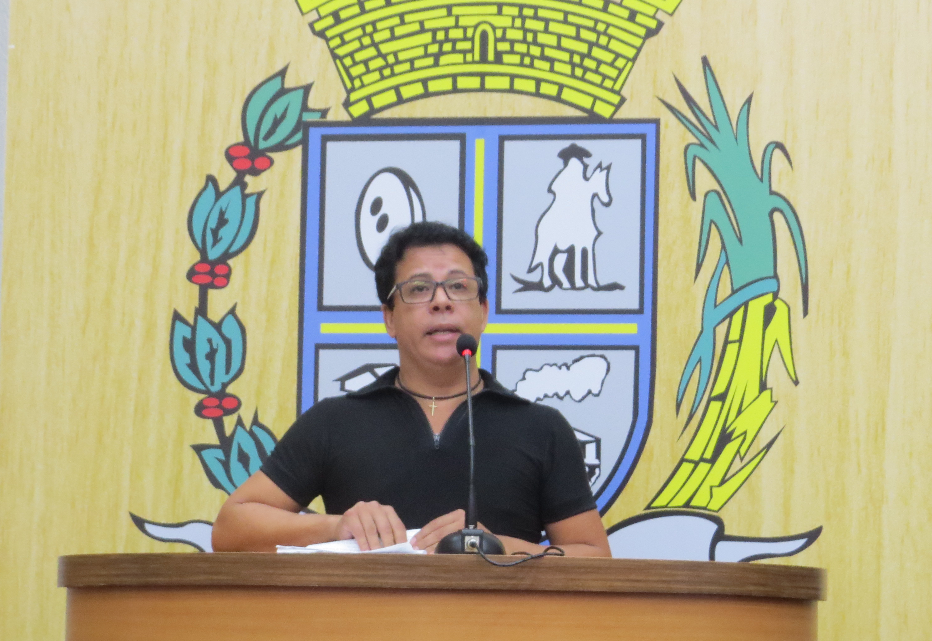 Professor Geraldo participa da 12a Sessão da Câmara indicando melhorias urbanas