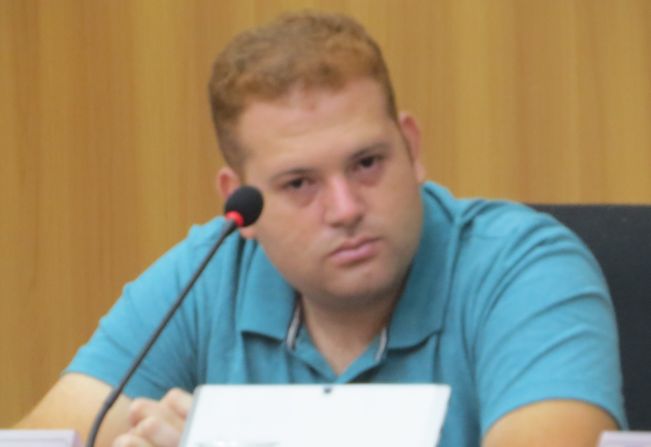 Vereador Max Prestes faz três indicações  na 4a. Sessão da Câmara deste ano