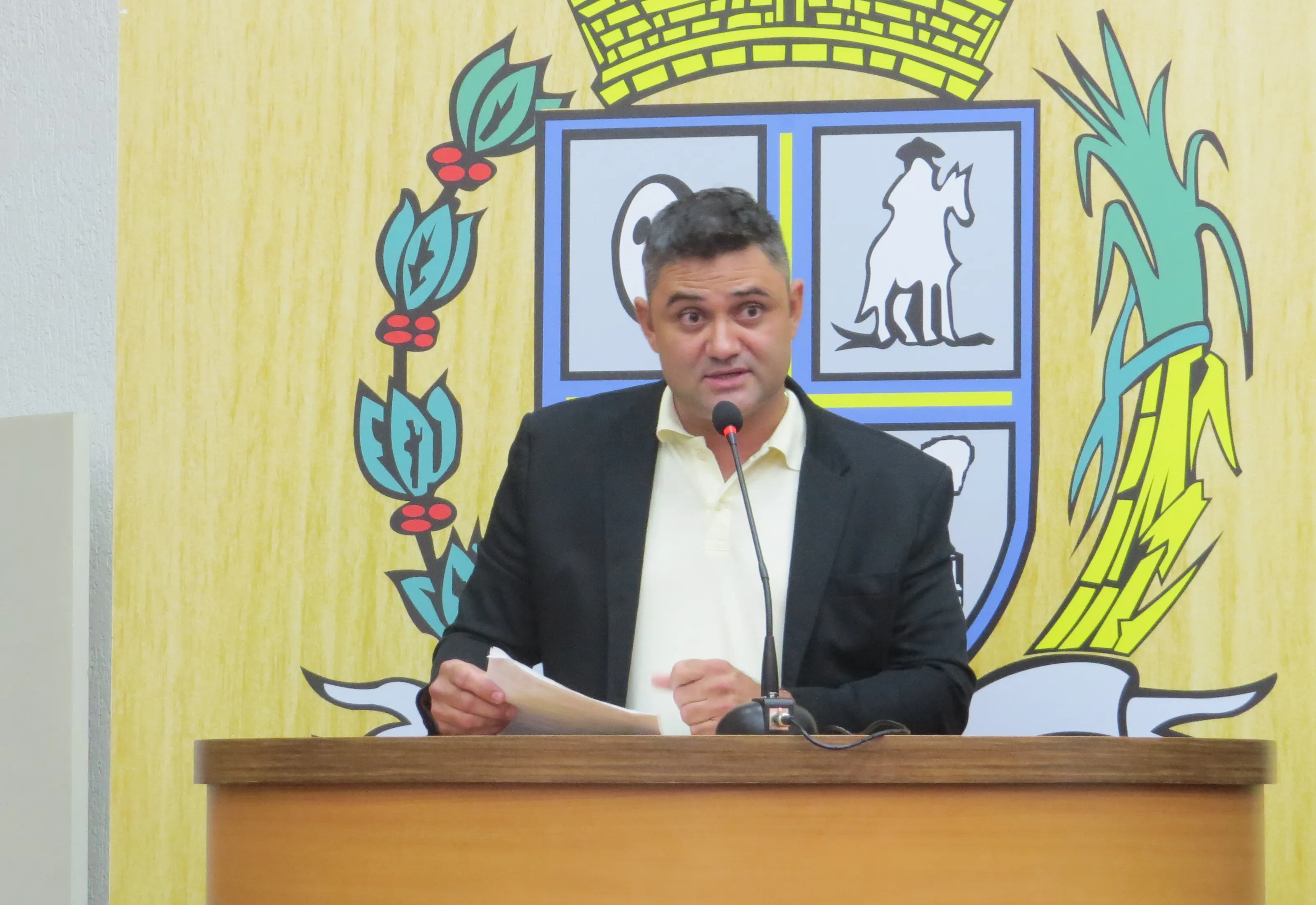 Vereador Jhony do Depósito fez Indicações e utilizou a Tribuna ressaltando necessidade de limpeza de áreas de lazer