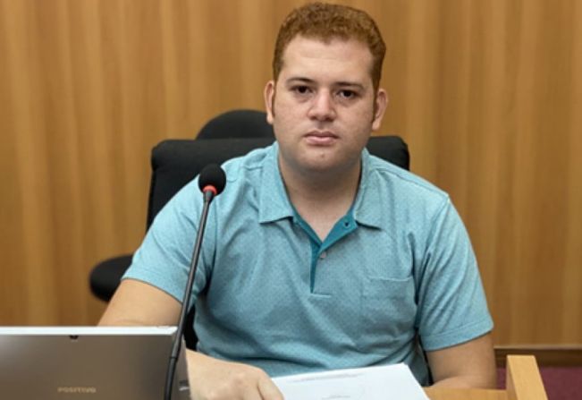 Vereador Max Prestes participa da 31a Sessão da Câmara e apresenta duas indicações.