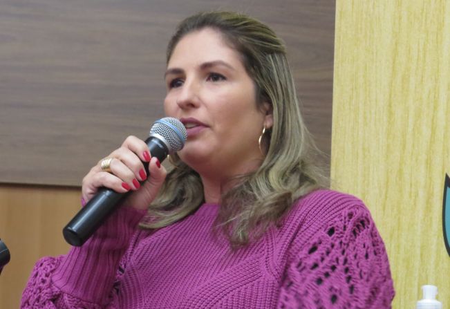 VANESSA APRESENTOU PROJETO PARA CONSCIENTIZAÇÃO CONTRA O ABUSO E EXPLORAÇÃO SEXUAL DE CRIANÇAS E ADOLESCENTES