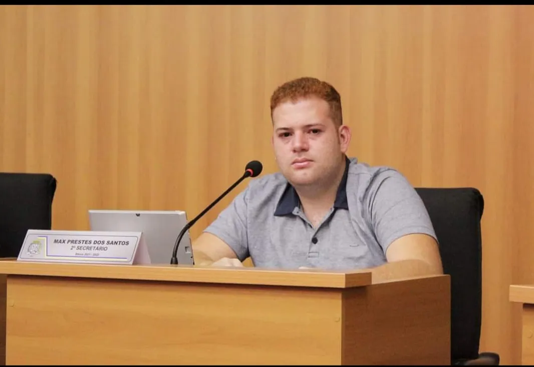 Vereador Max Prestes solicitou limpeza externa no campinho de futebol do Bom Jardim